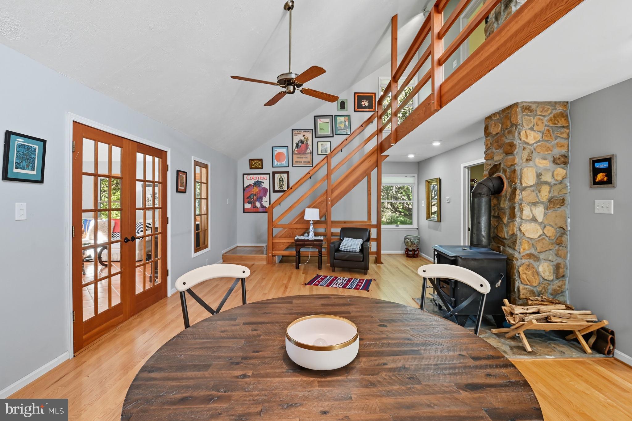 CREEKSIDE - Residential