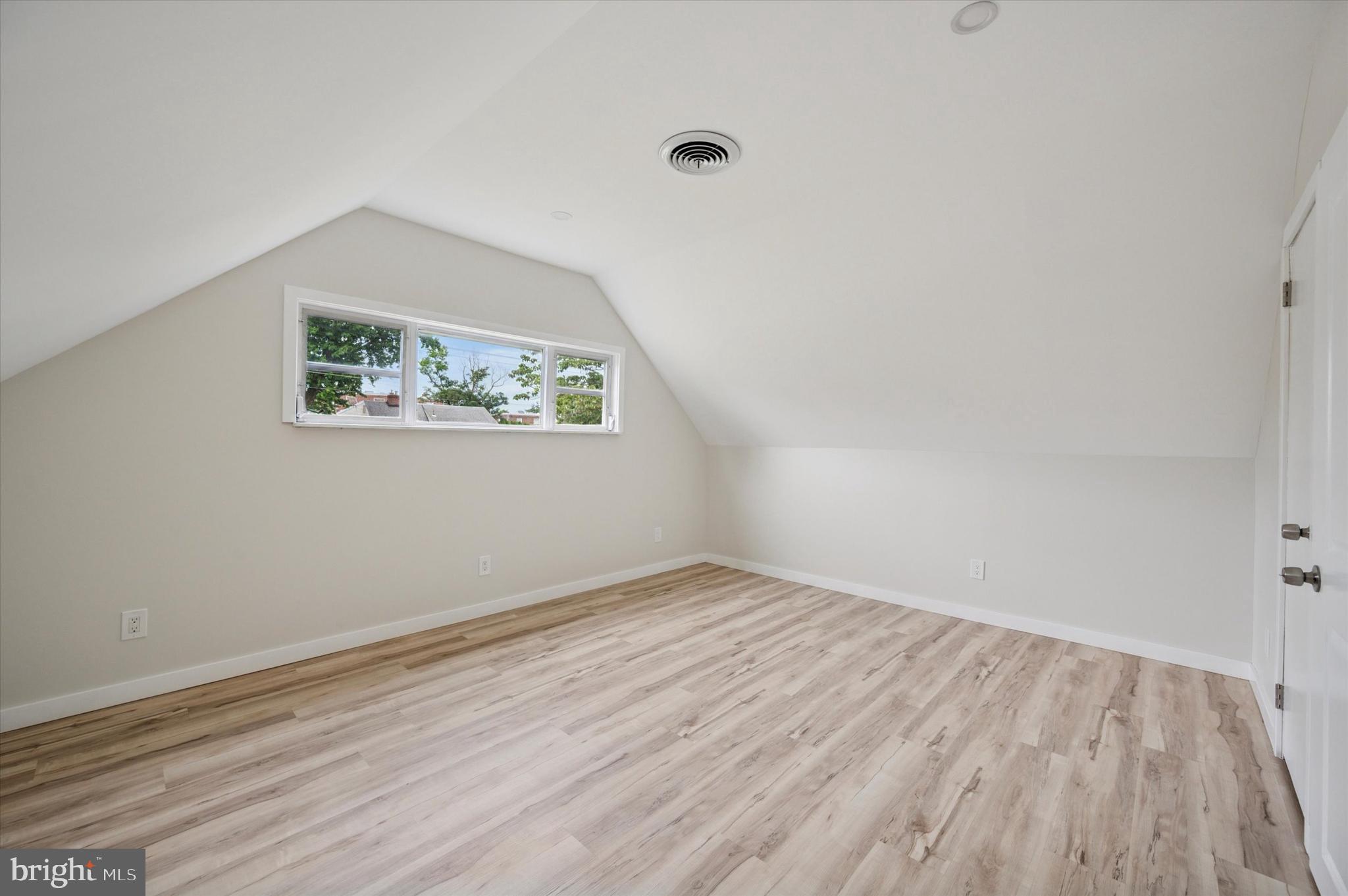 PINE VALLEY - Residential