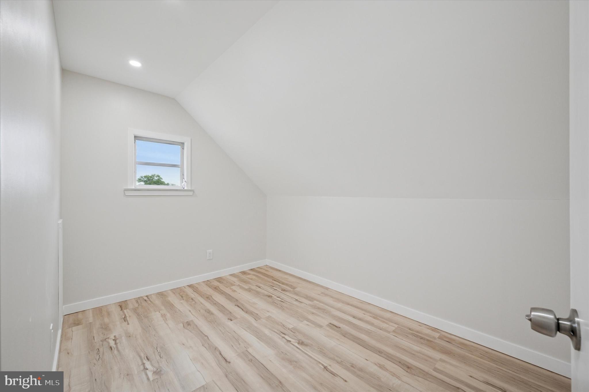 PINE VALLEY - Residential