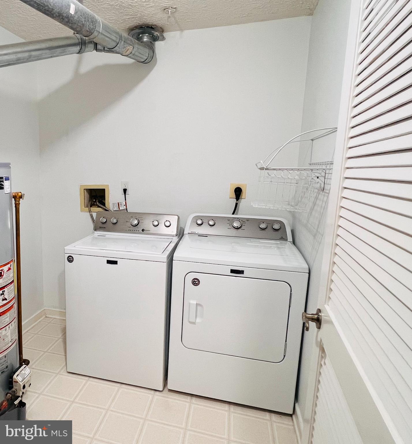 PINEY ORCHARD - Residential Lease