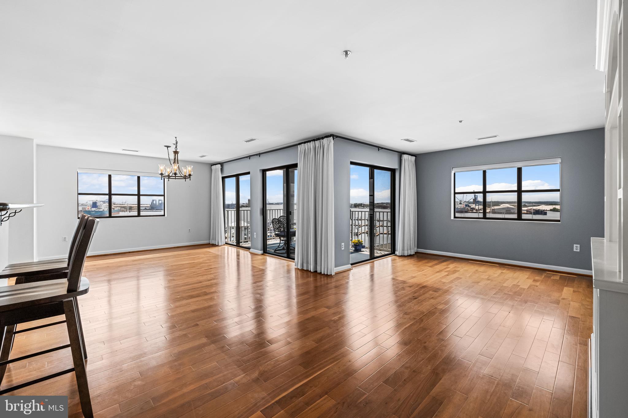 LIGHTHOUSE LANDING - Residential