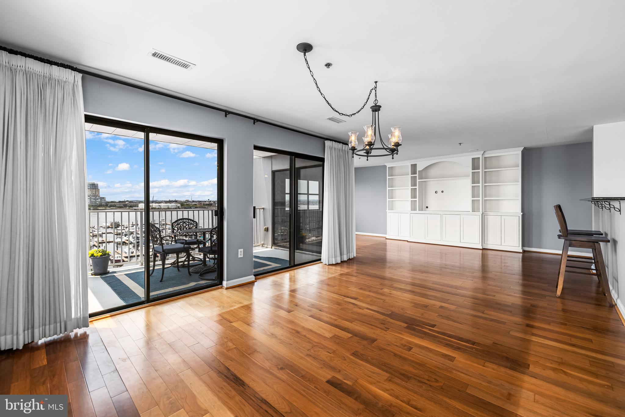 LIGHTHOUSE LANDING - Residential