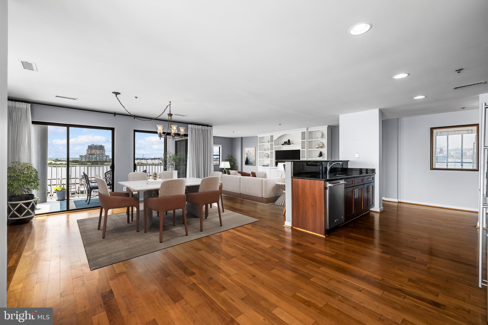 LIGHTHOUSE LANDING - Residential