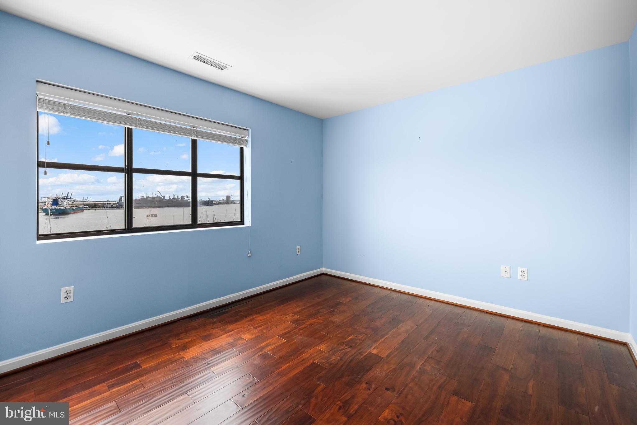 LIGHTHOUSE LANDING - Residential