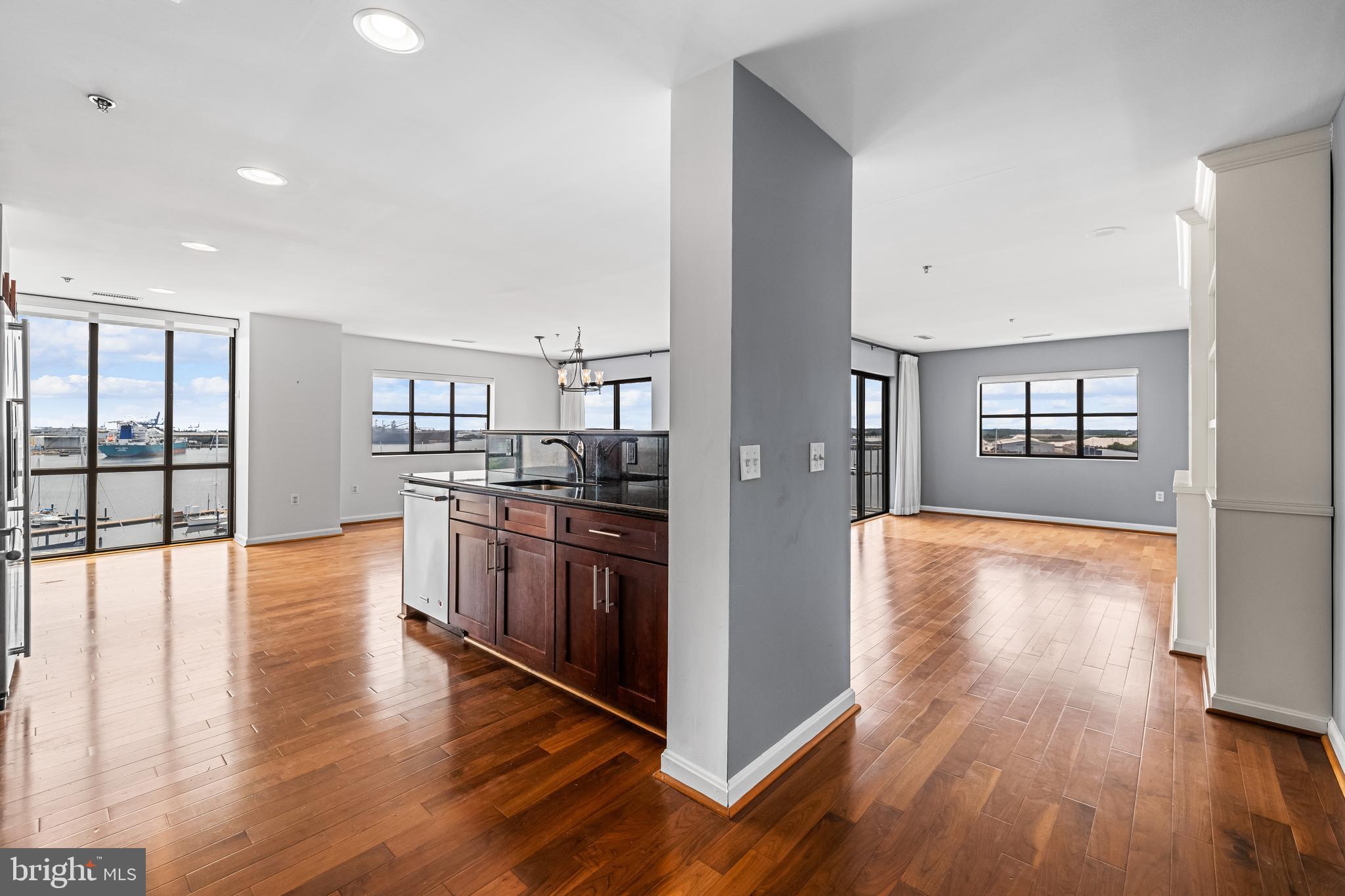 LIGHTHOUSE LANDING - Residential