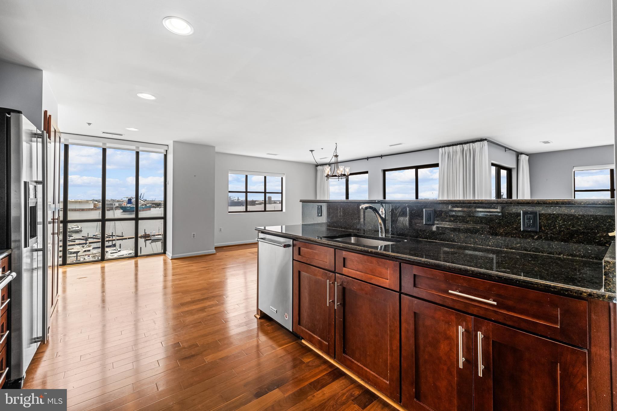 LIGHTHOUSE LANDING - Residential