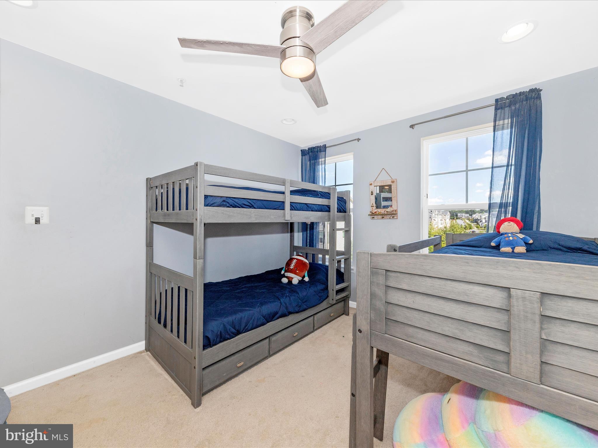 TALLYN RIDGE - Residential