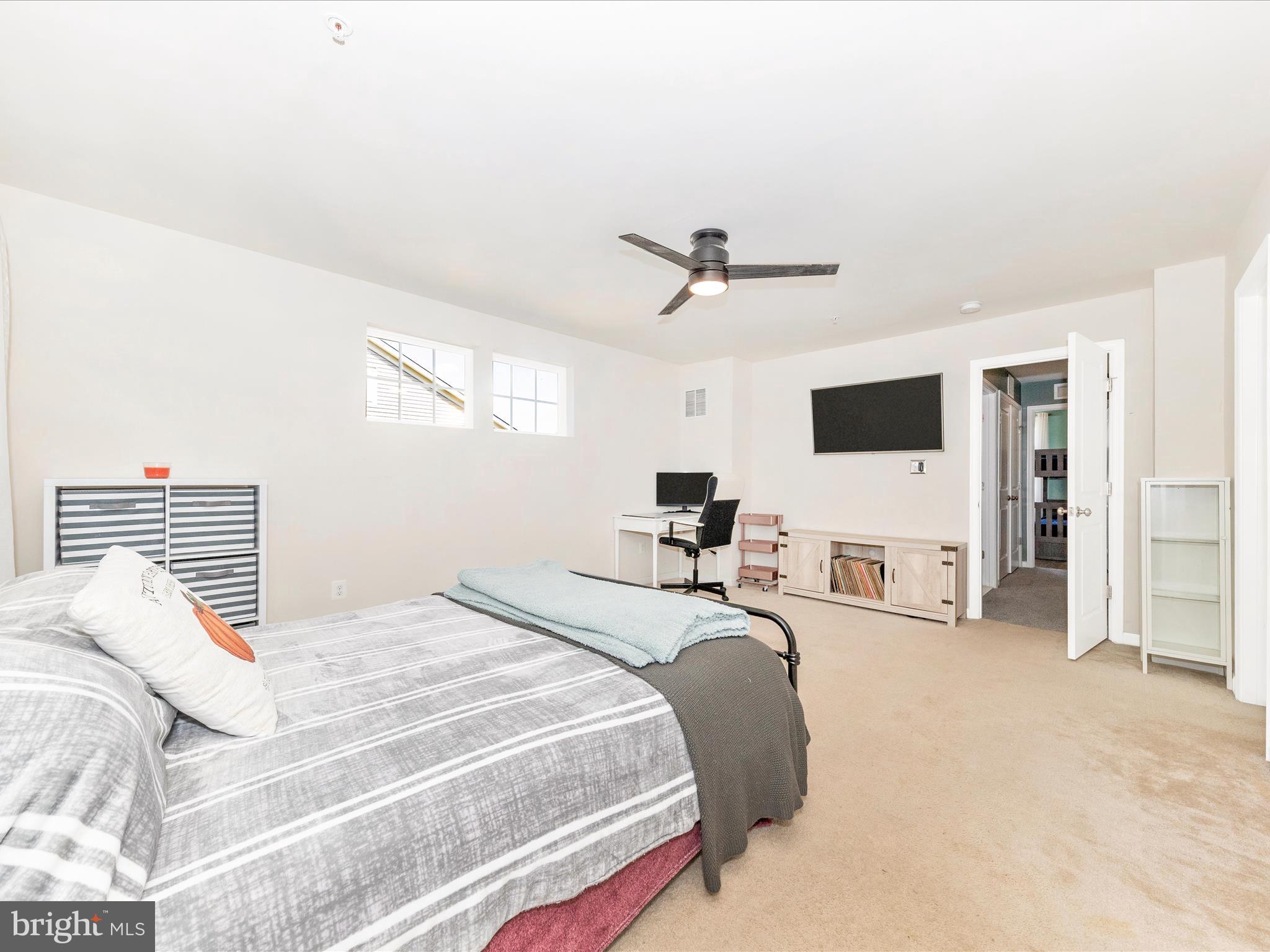 TALLYN RIDGE - Residential