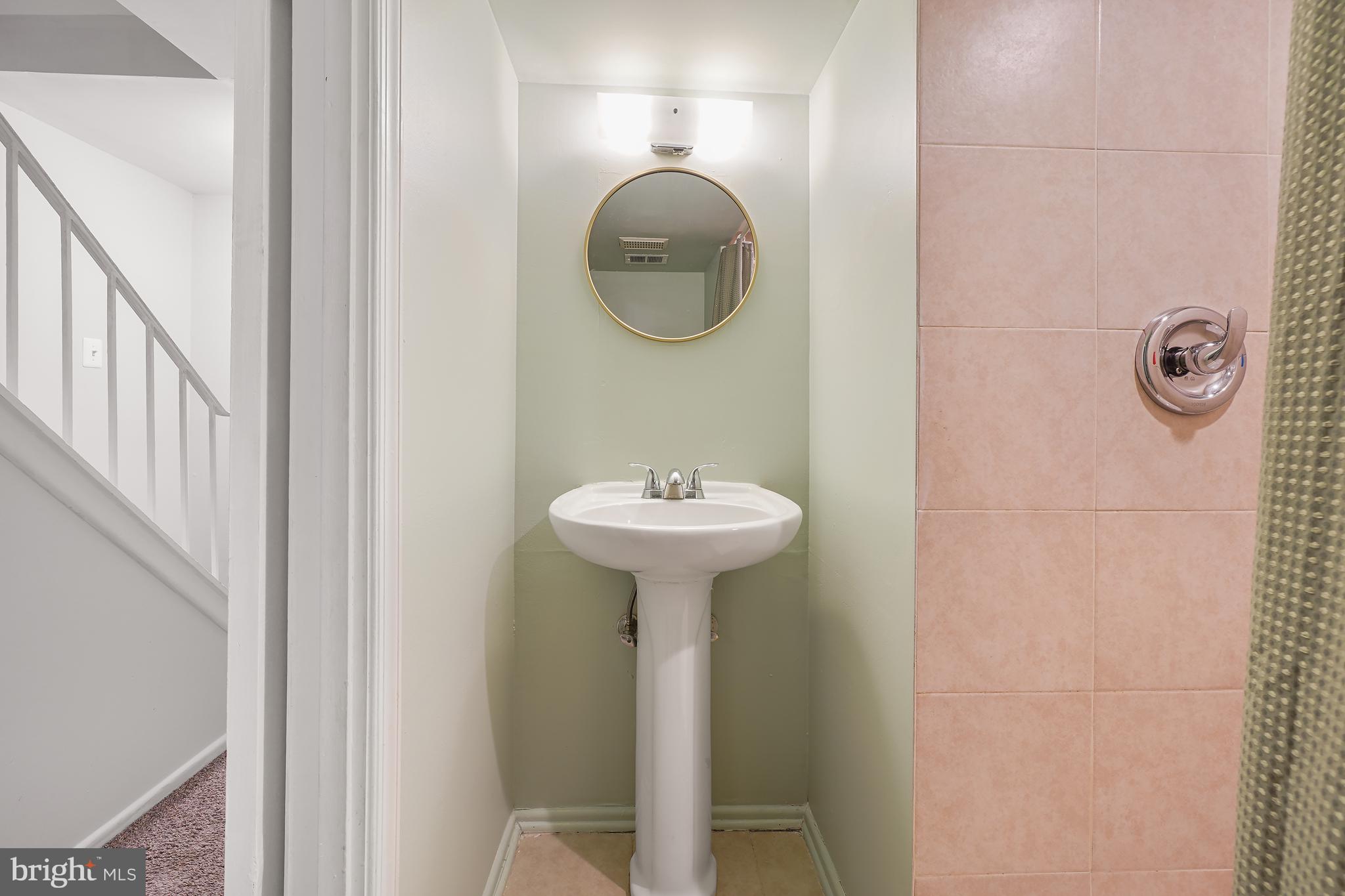 ROCKSHIRE TOWNHOMES - Residential