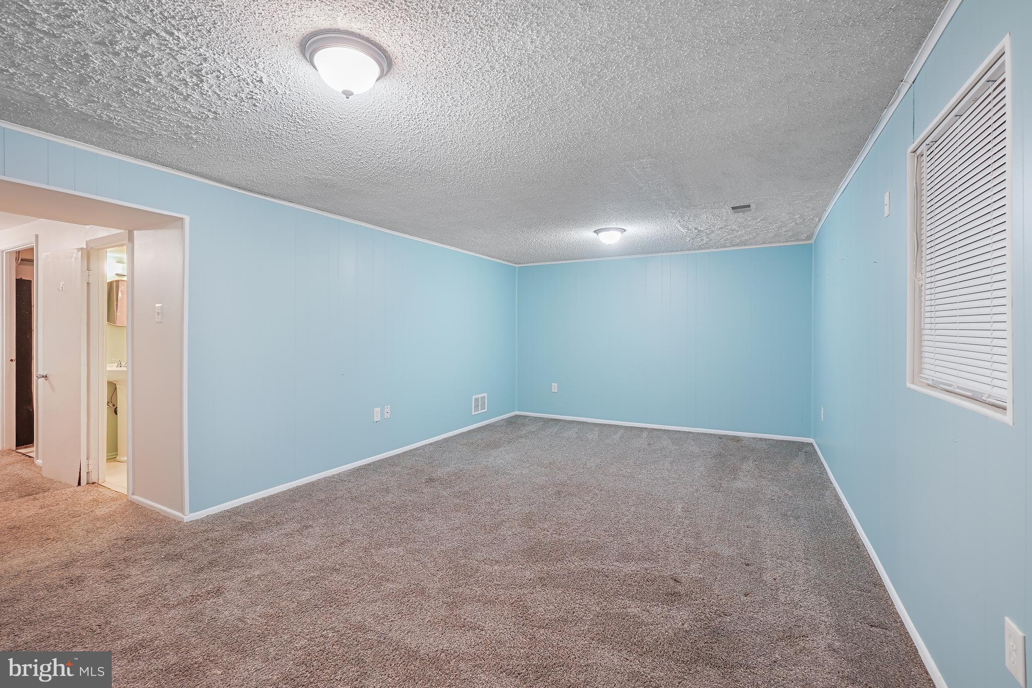 ROCKSHIRE TOWNHOMES - Residential