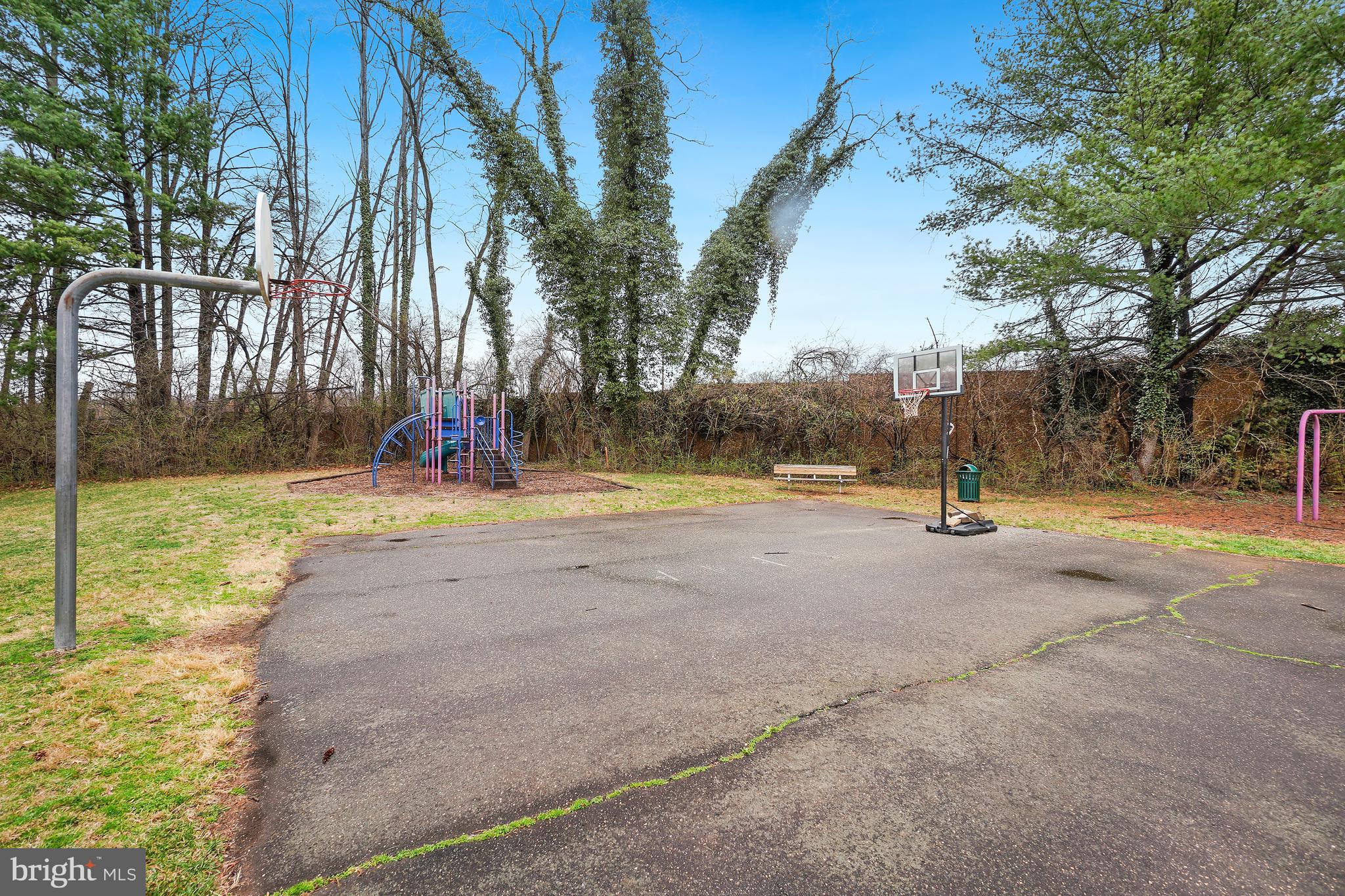ROCKSHIRE TOWNHOMES - Residential