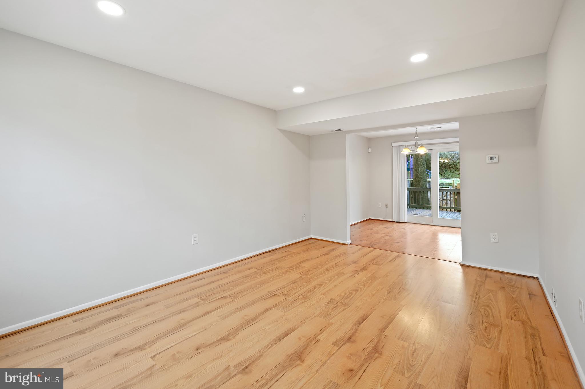 ROCKSHIRE TOWNHOMES - Residential