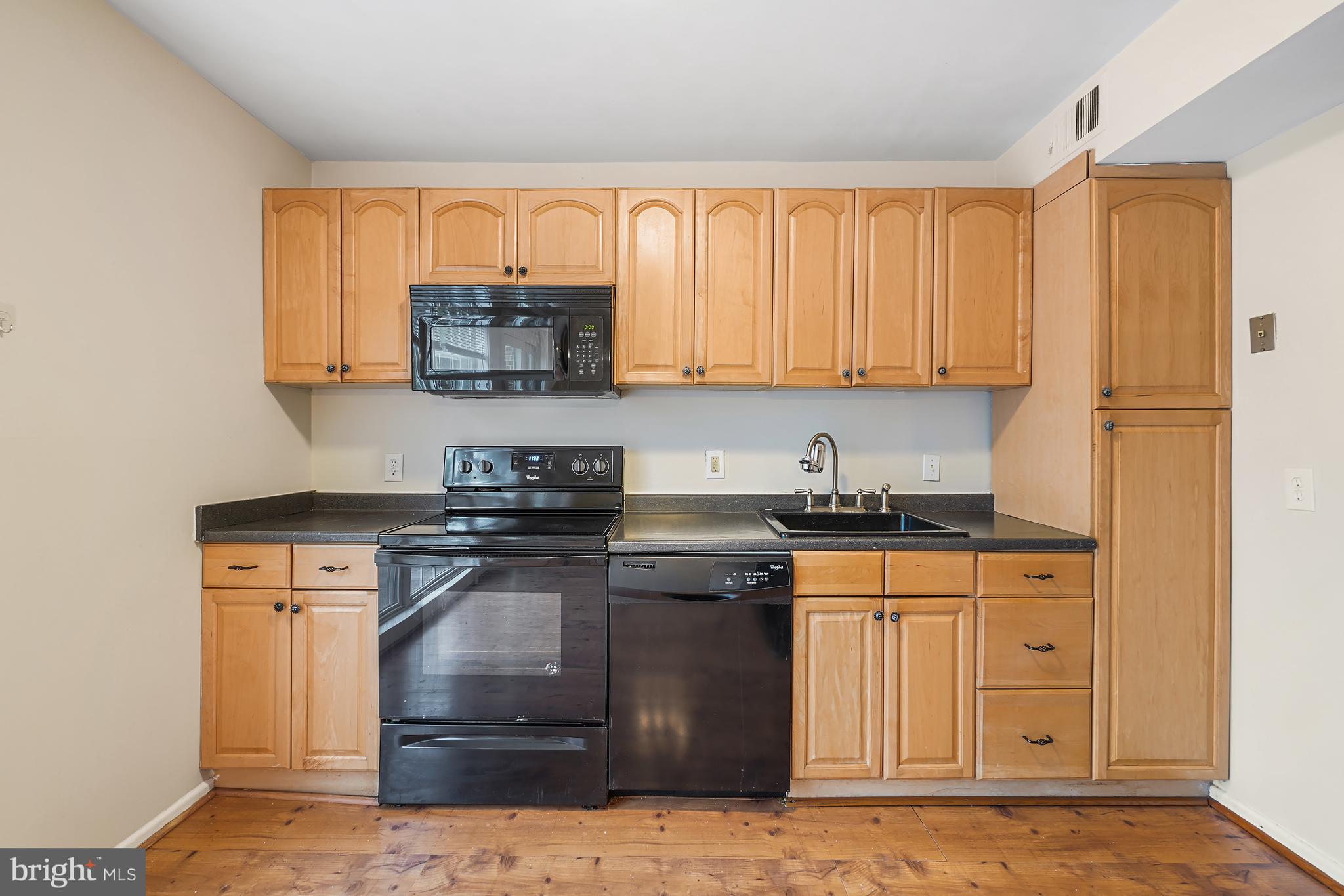 ROCKSHIRE TOWNHOMES - Residential