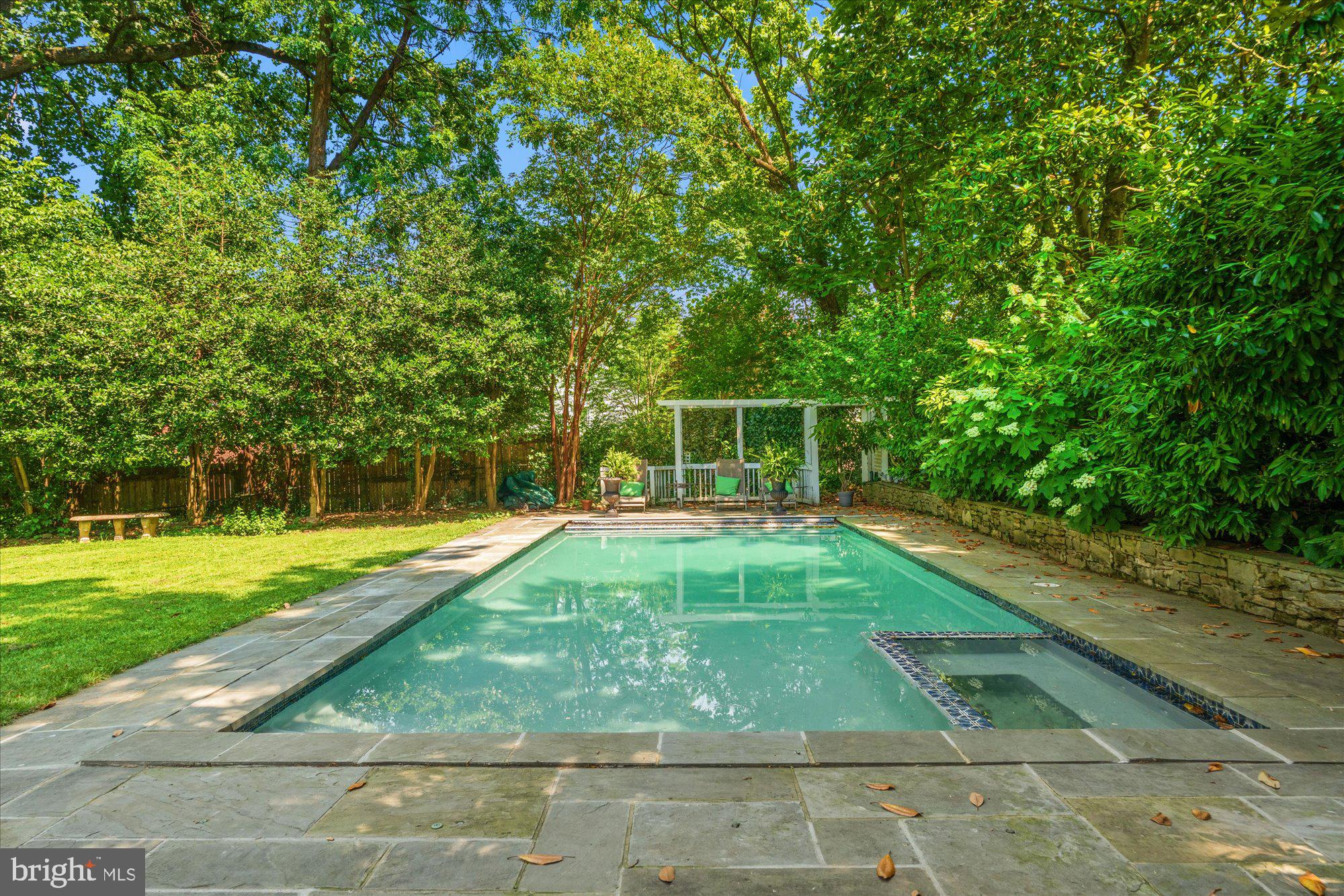 CHEVY CHASE HILLS - Residential