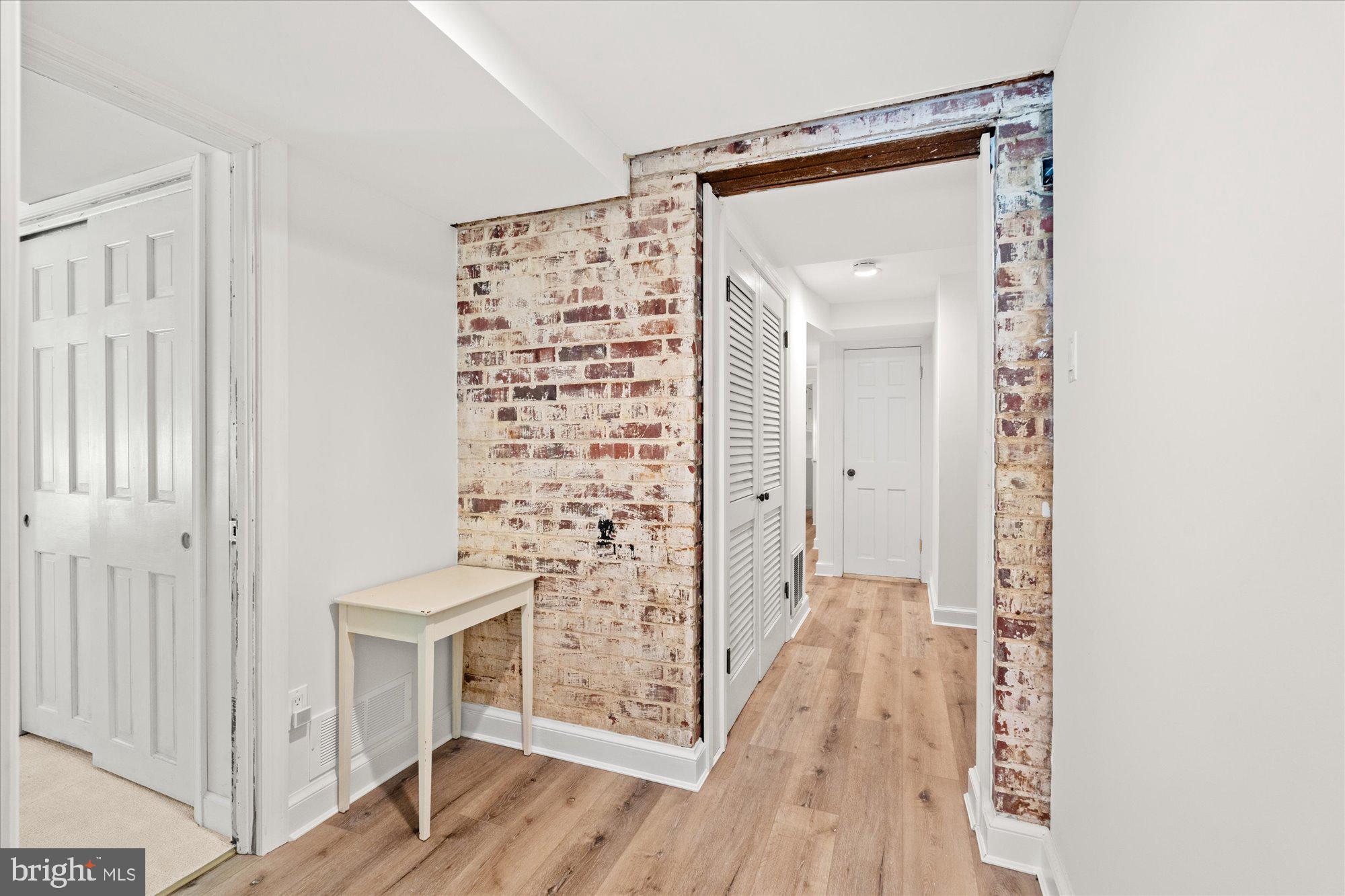 CHEVY CHASE HILLS - Residential