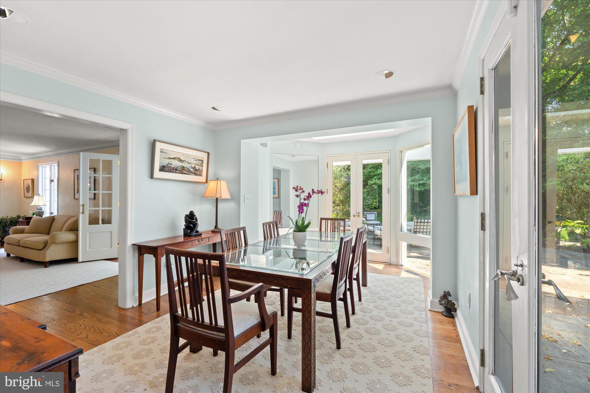 CHEVY CHASE HILLS - Residential