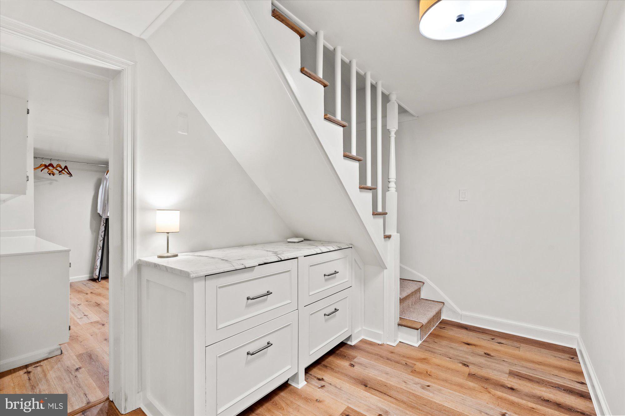 CHEVY CHASE HILLS - Residential