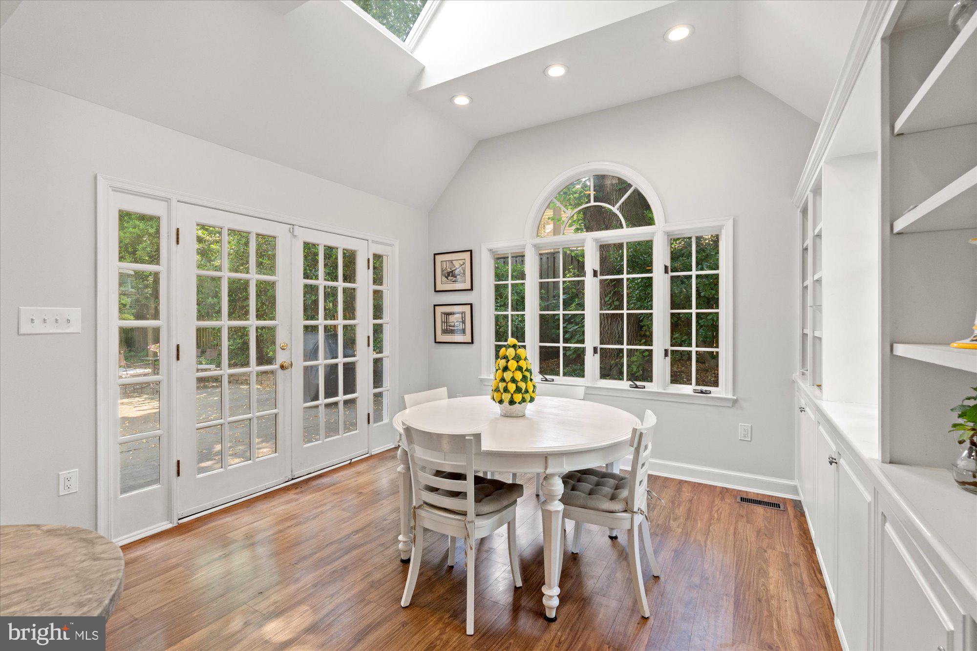 CHEVY CHASE HILLS - Residential