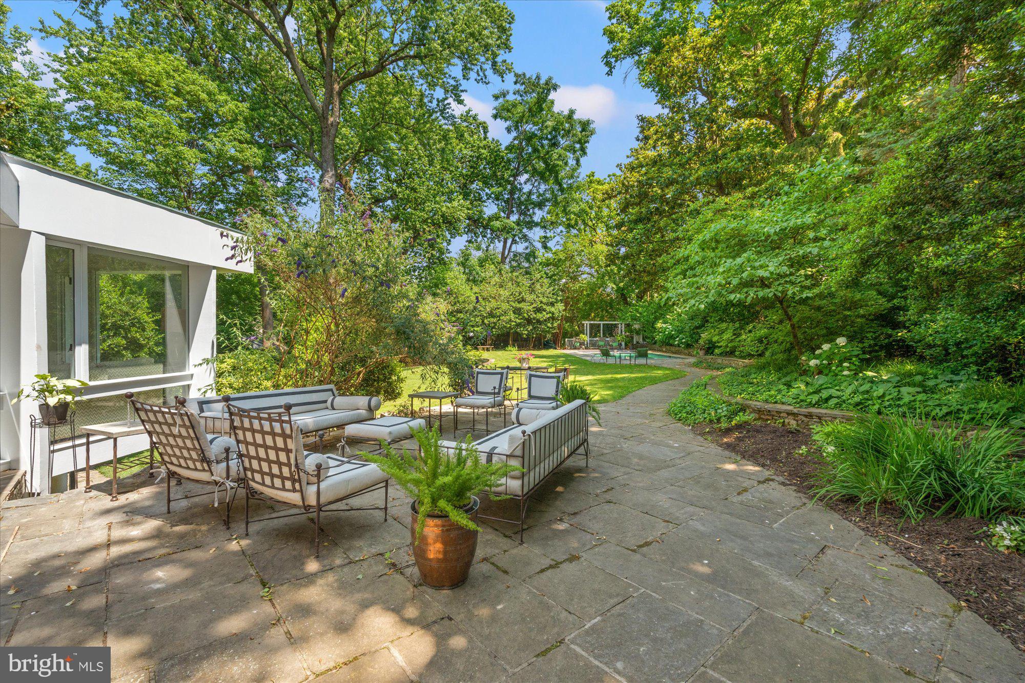 8519 LONGFELLOW PLACE