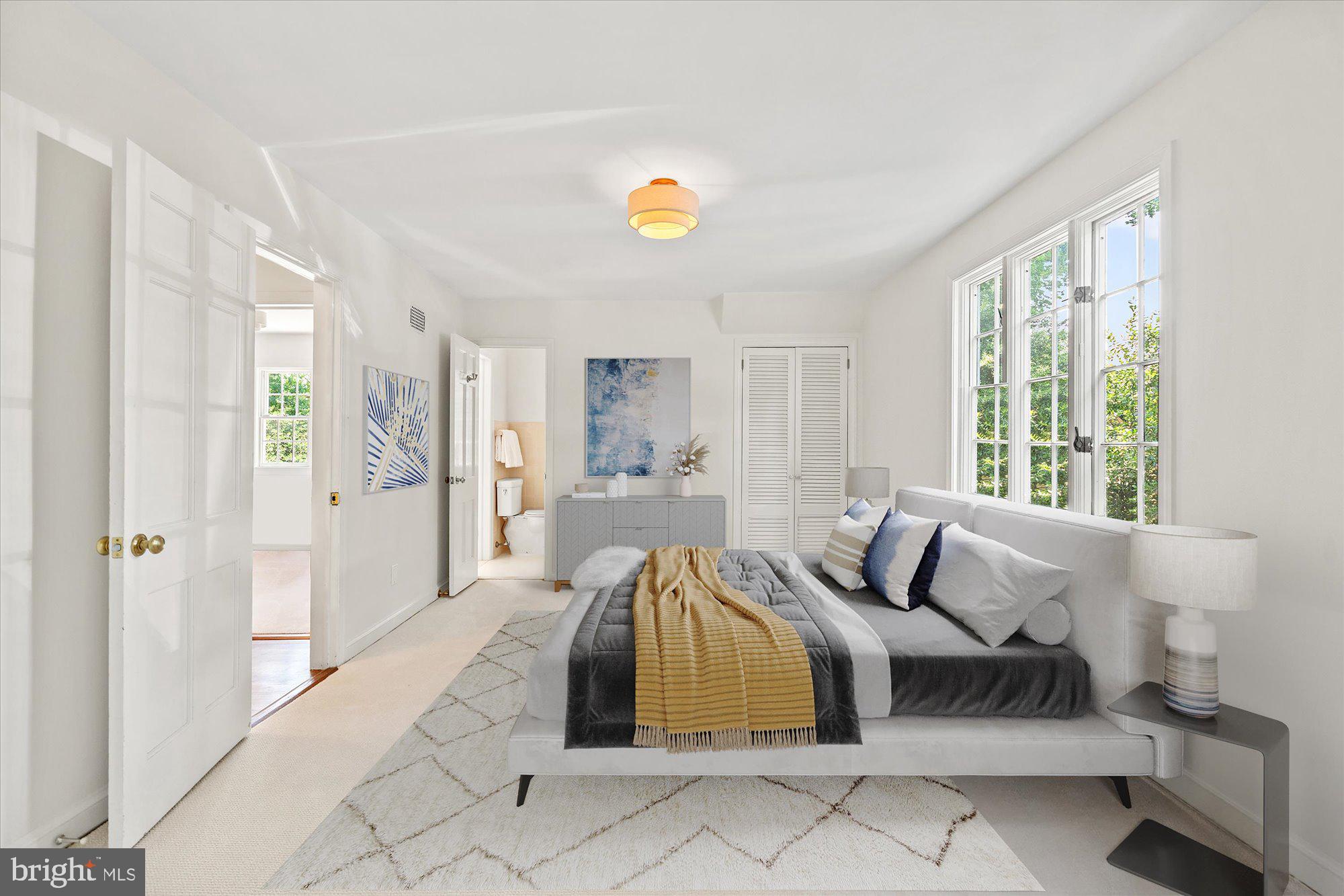 CHEVY CHASE HILLS - Residential