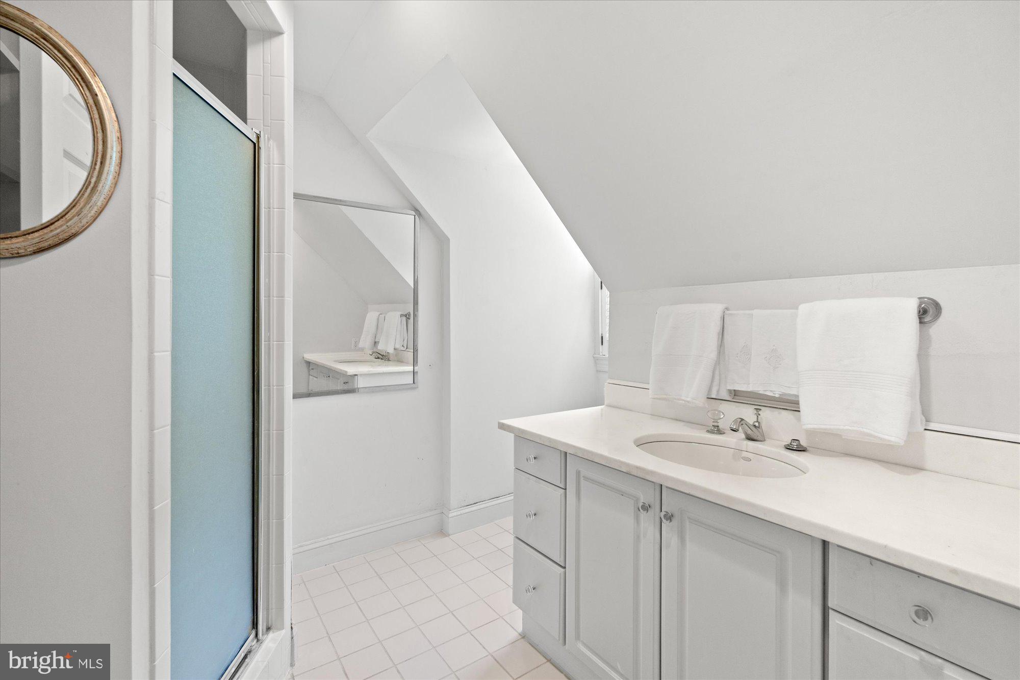 CHEVY CHASE HILLS - Residential