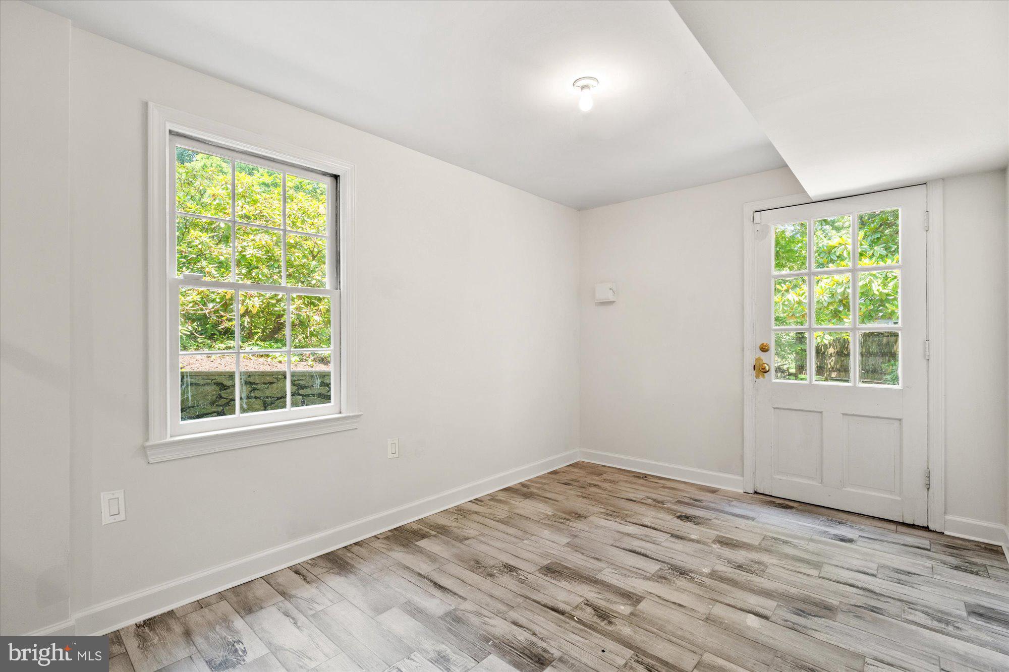 CHEVY CHASE HILLS - Residential