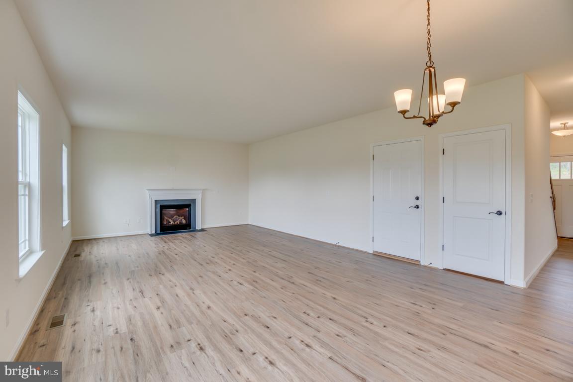 WESTMONT - Residential