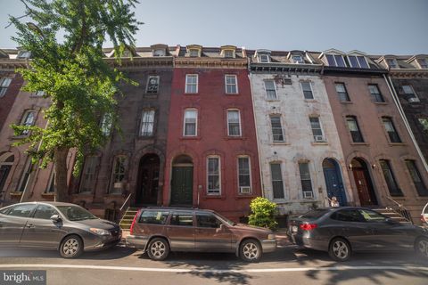 Townhouse For Rent - 2314 Spruce Street #1R<br/> PHILADELPHIA, PA 19103