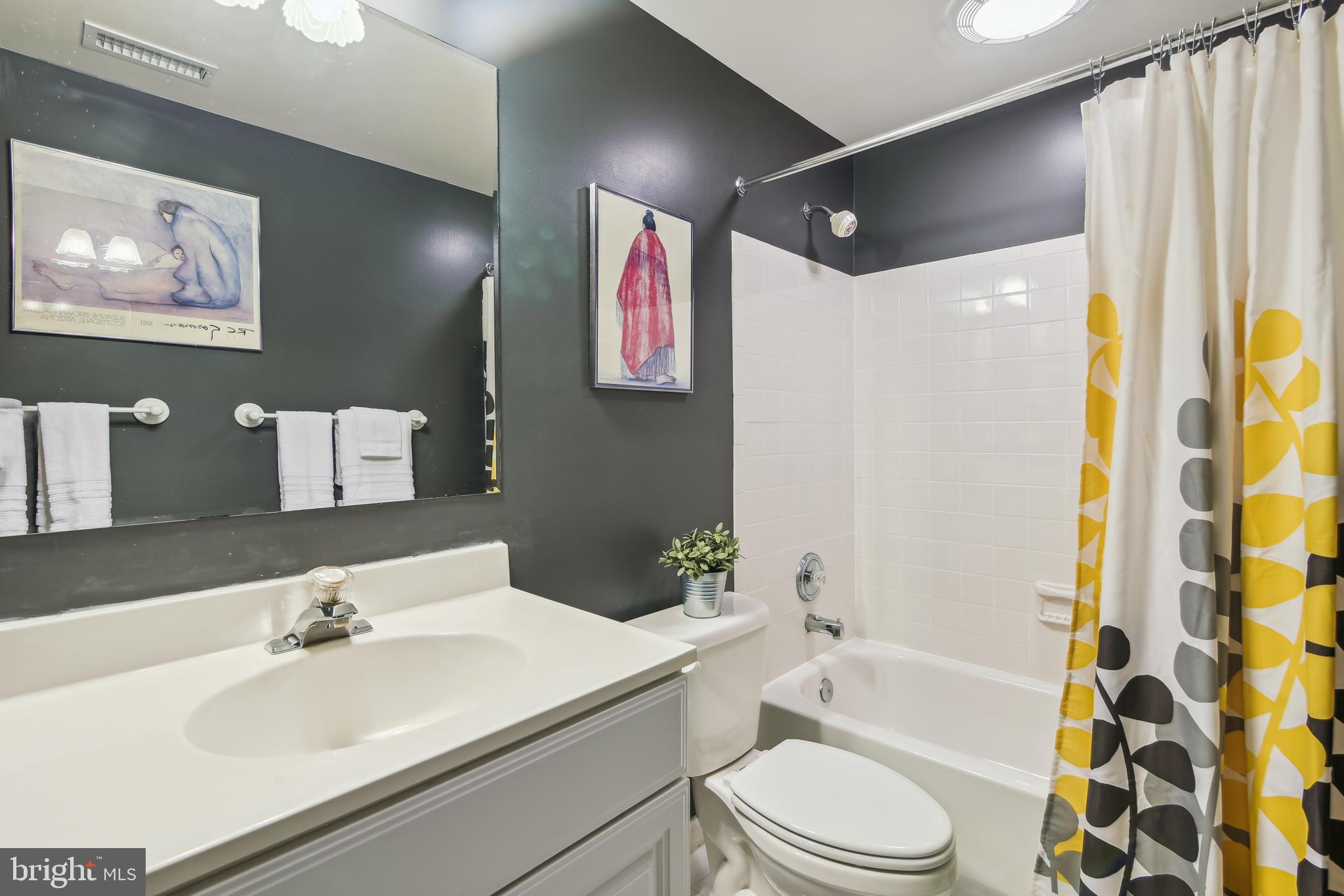 ASHBURN FARM - Residential