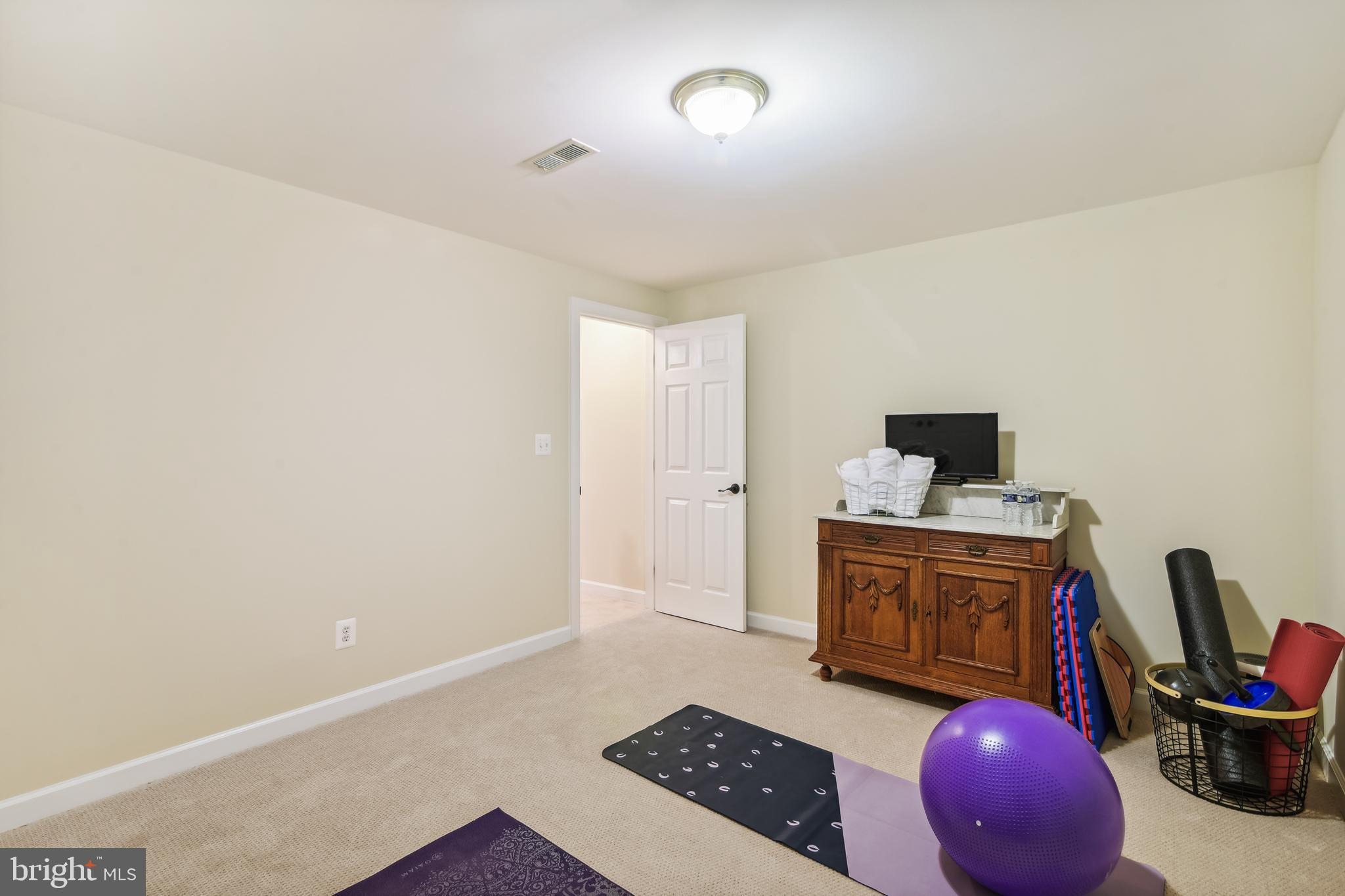 ASHBURN FARM - Residential