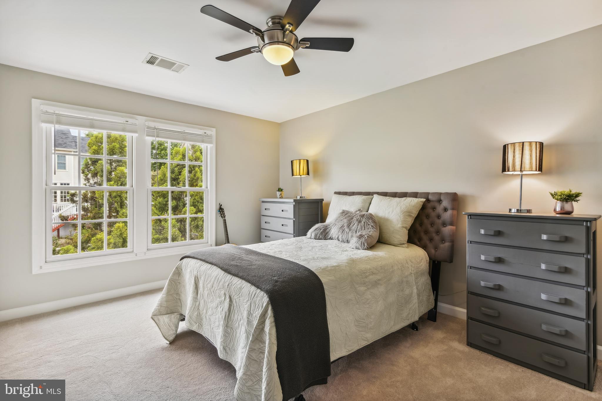 ASHBURN FARM - Residential