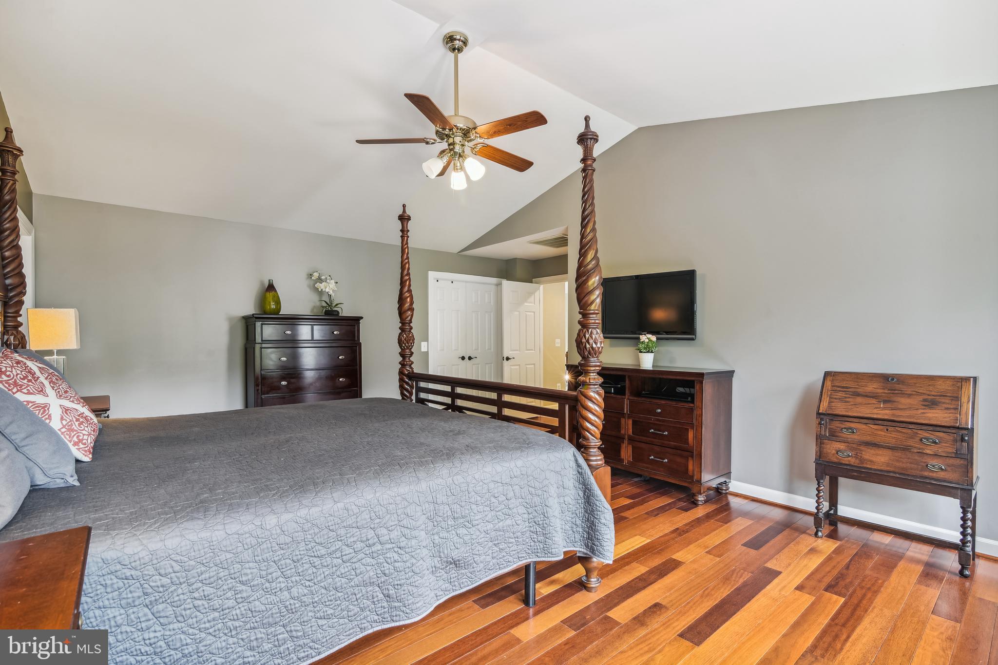 ASHBURN FARM - Residential