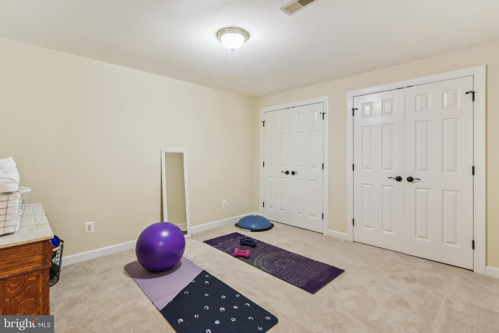 ASHBURN FARM - Residential