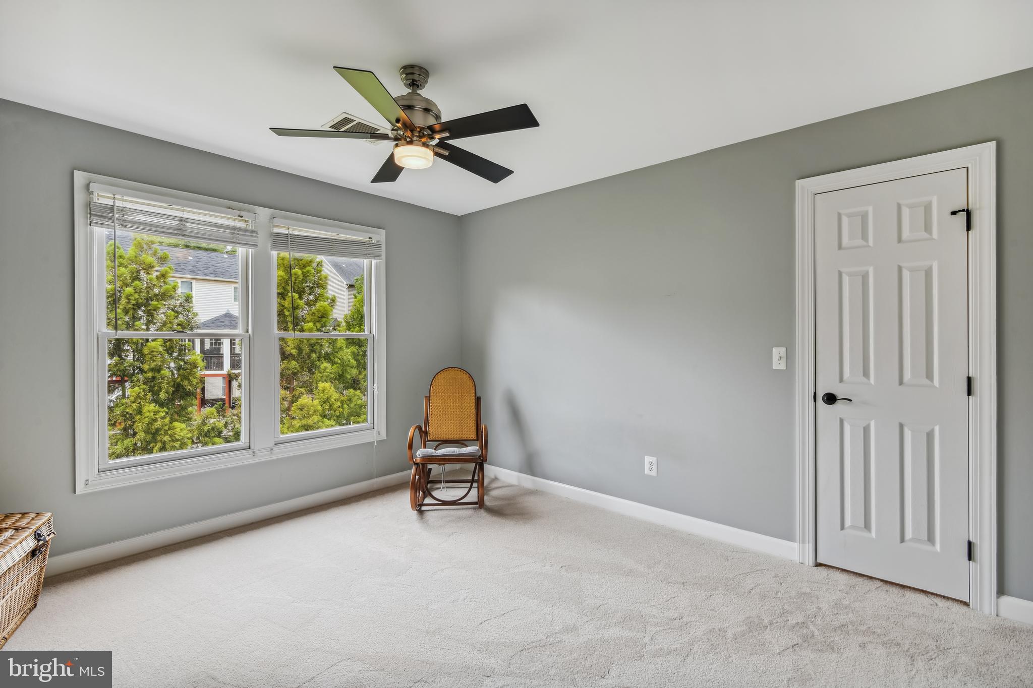 ASHBURN FARM - Residential