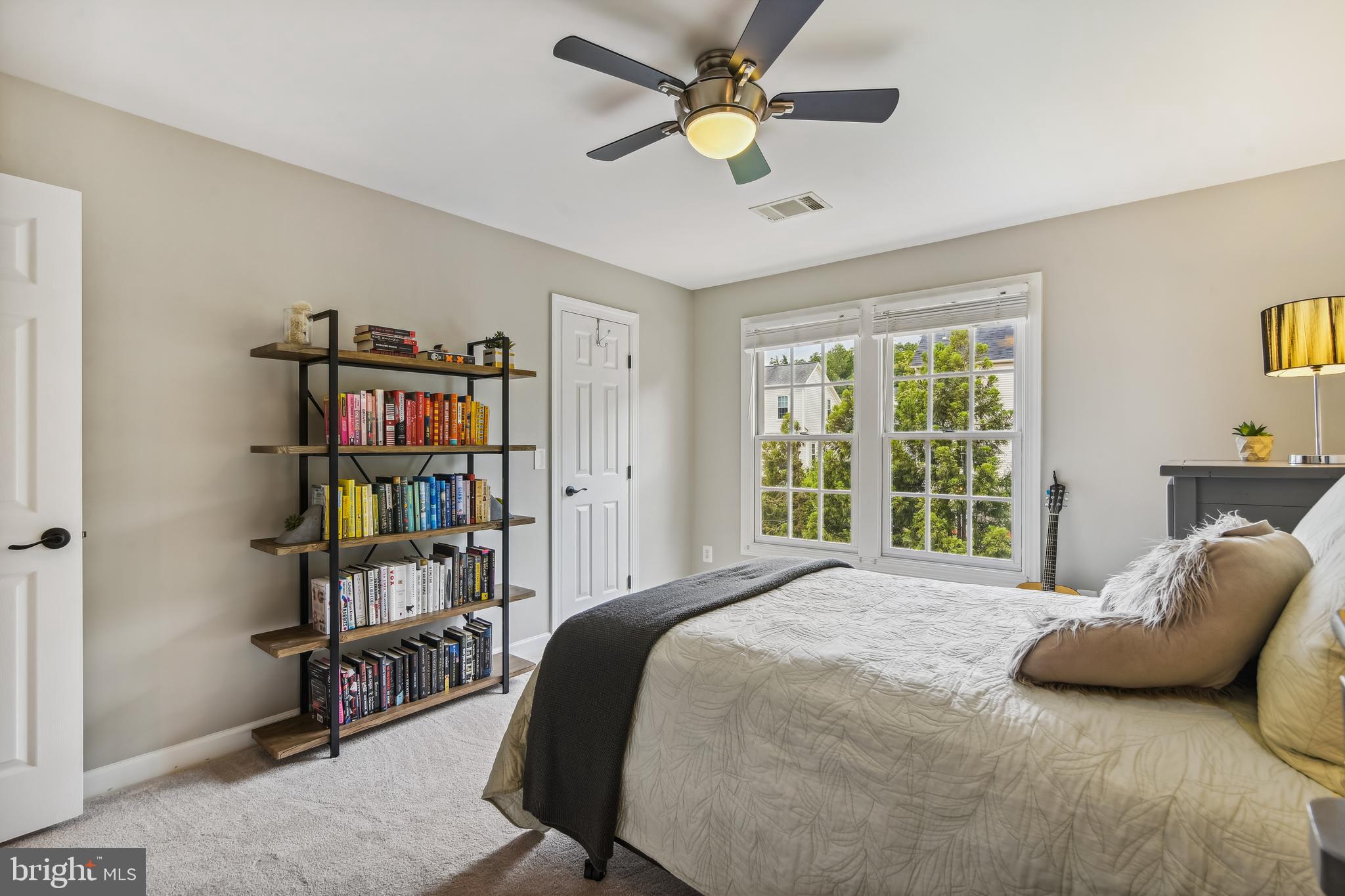 ASHBURN FARM - Residential