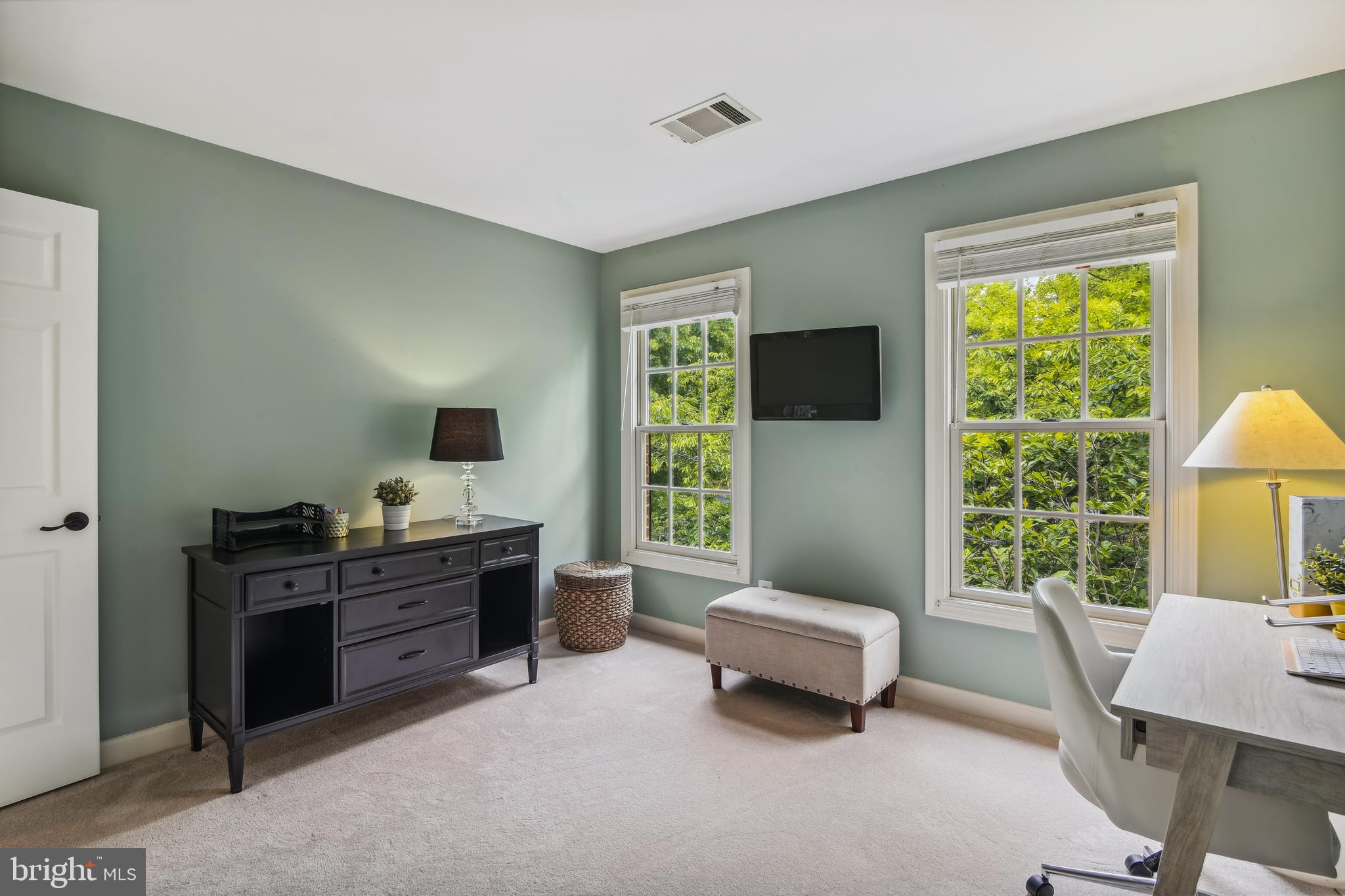 ASHBURN FARM - Residential