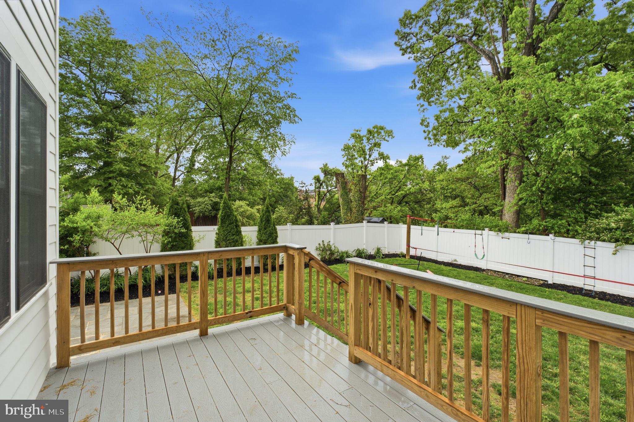 WAYCROFT - WOODLAWN - Residential