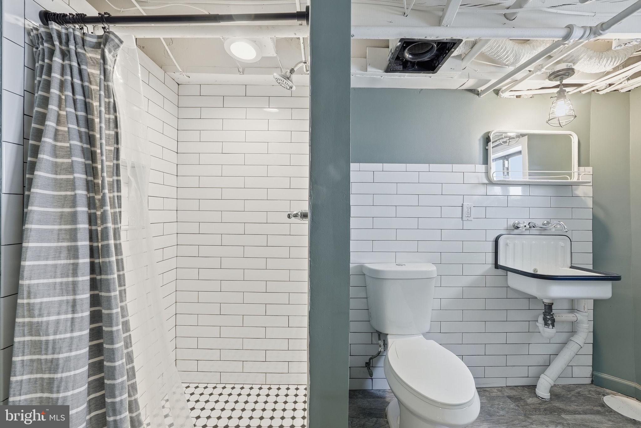 WAYCROFT - WOODLAWN - Residential