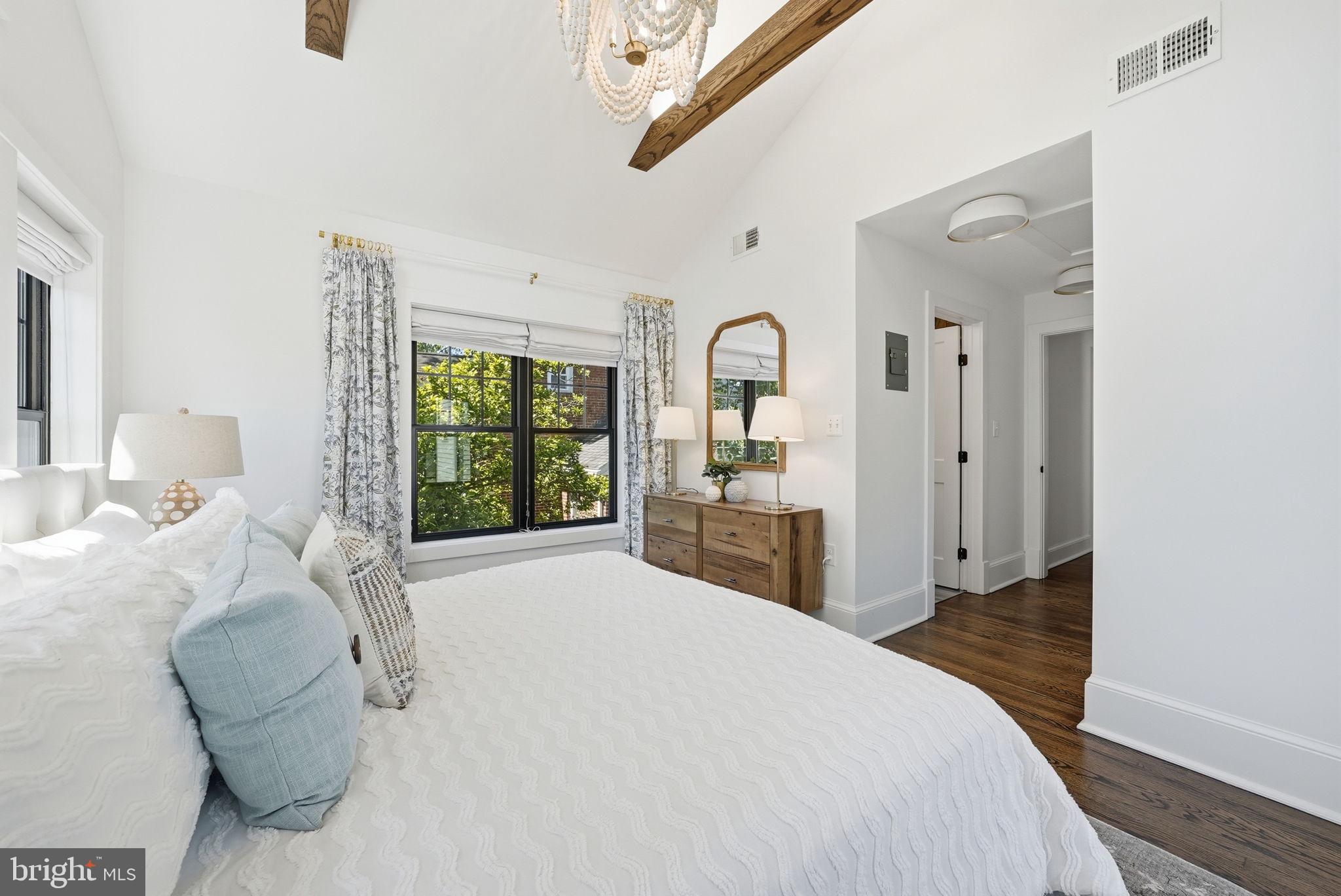 WAYCROFT - WOODLAWN - Residential