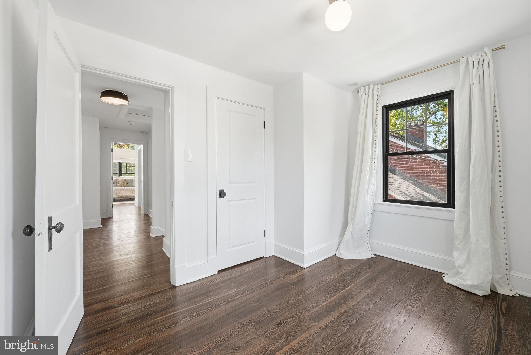 WAYCROFT - WOODLAWN - Residential