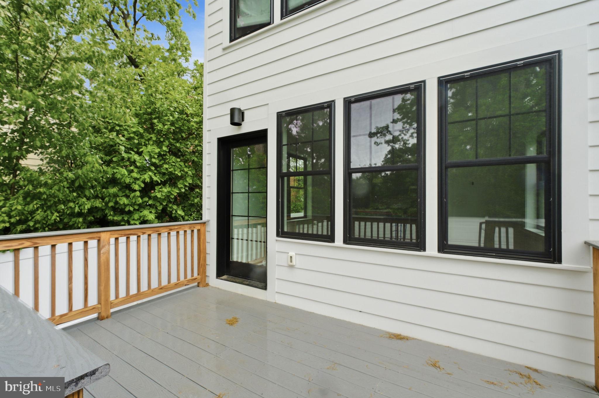 WAYCROFT - WOODLAWN - Residential