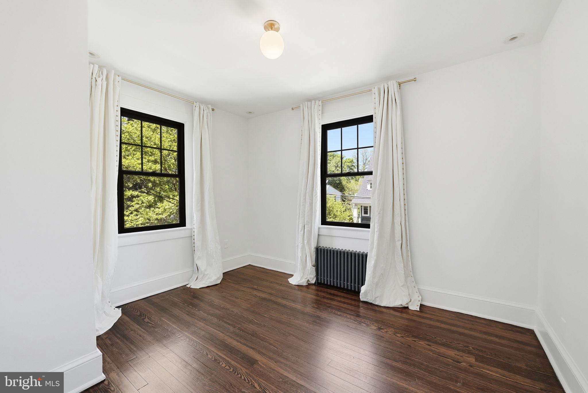 WAYCROFT - WOODLAWN - Residential