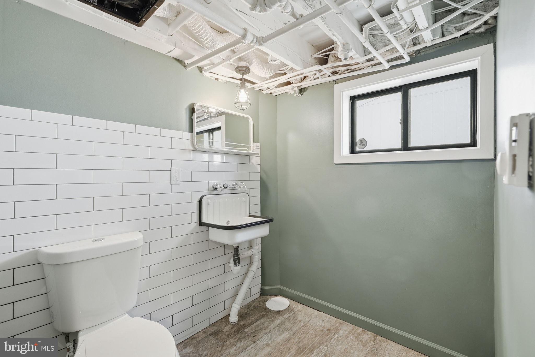 WAYCROFT - WOODLAWN - Residential