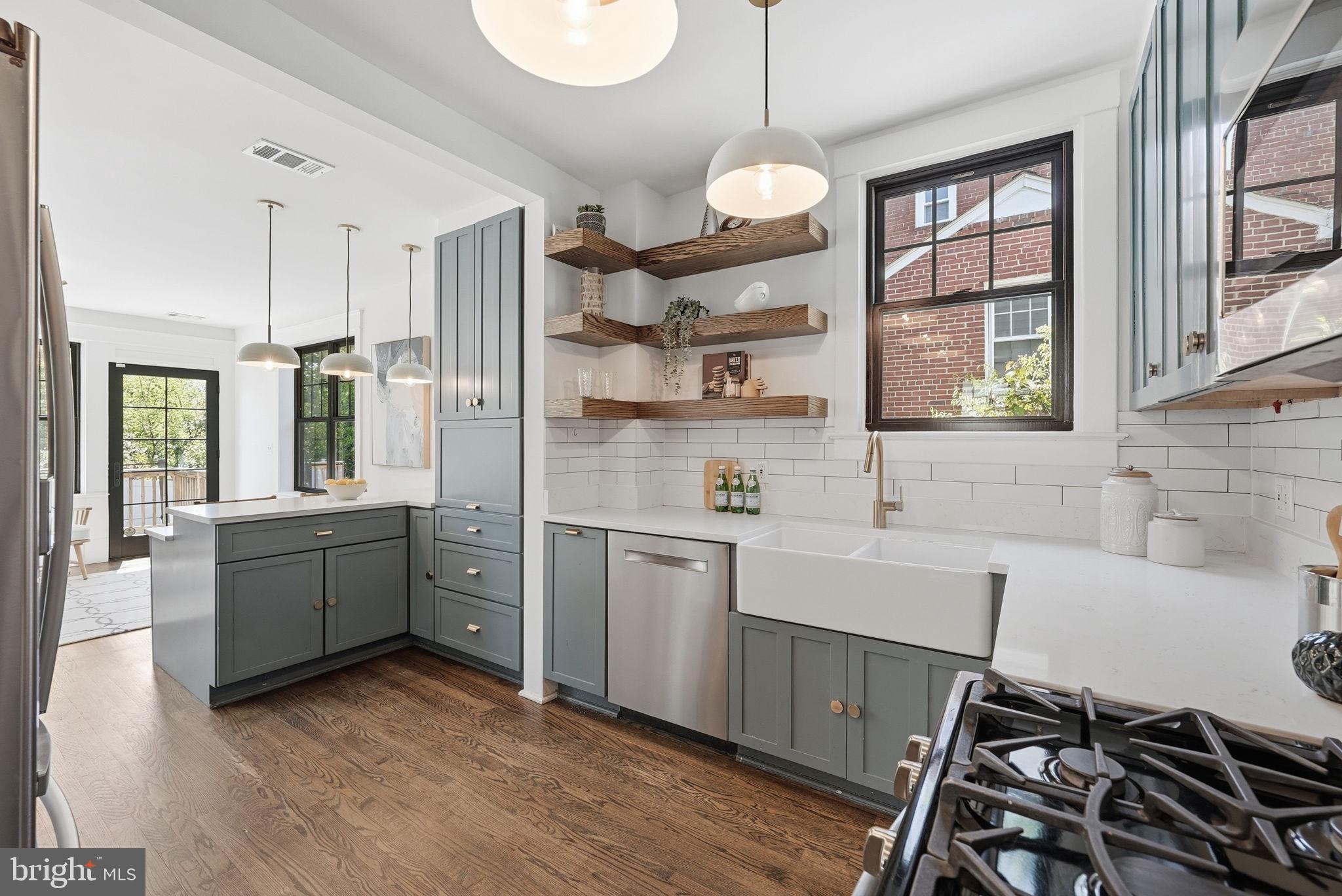 WAYCROFT - WOODLAWN - Residential