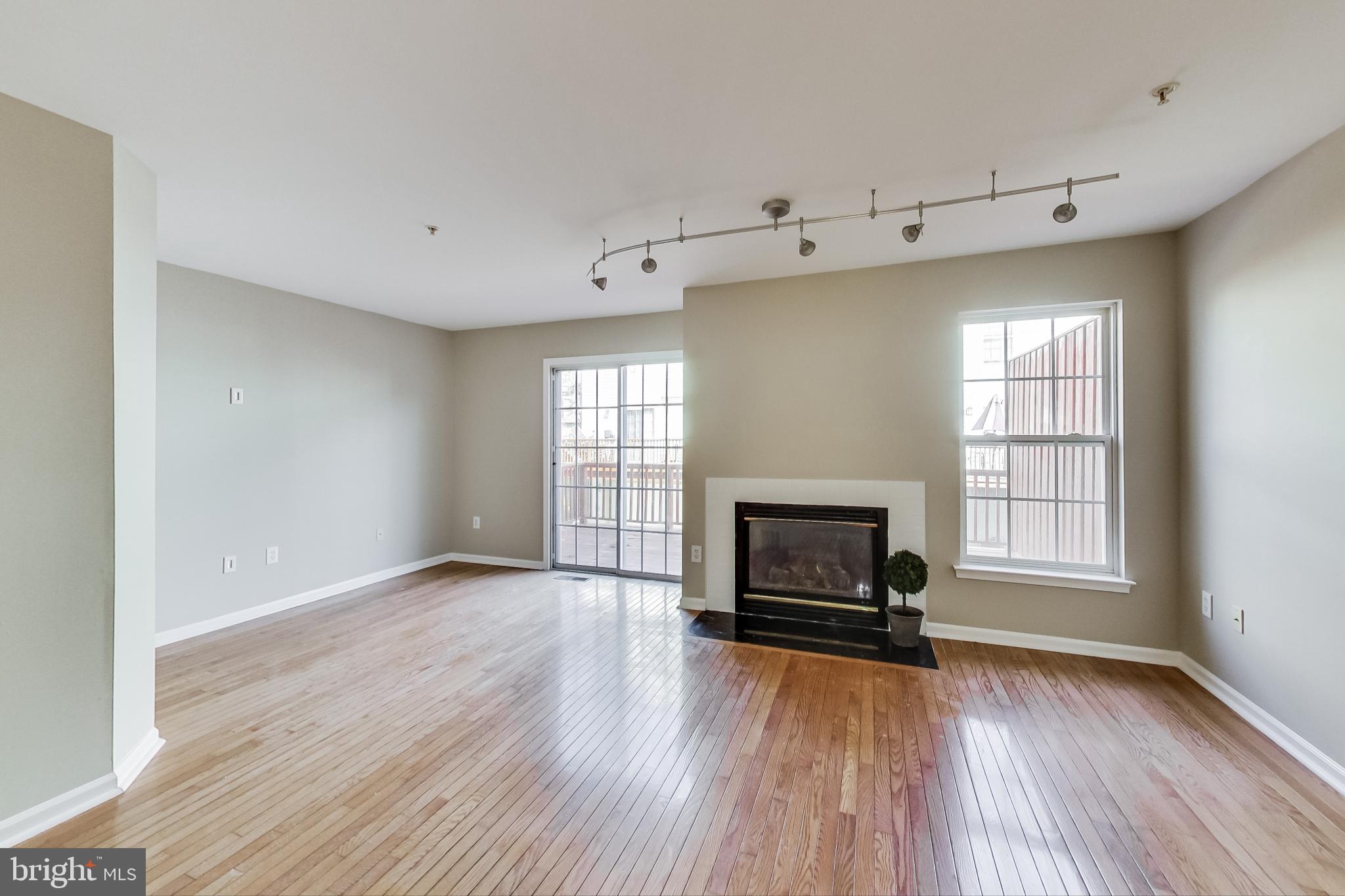 VILLAGES OF WINTERSET - Residential Lease