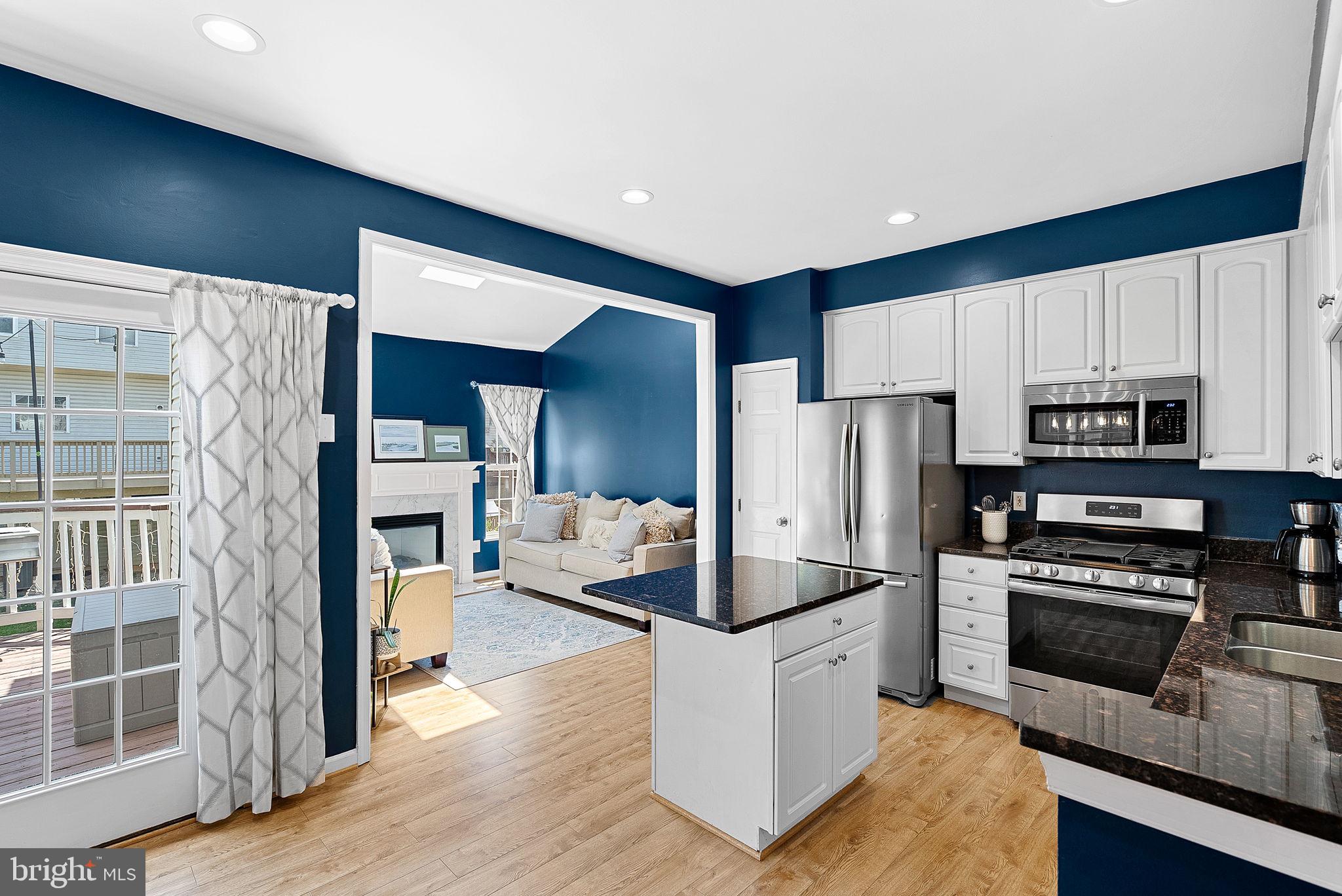 POTOMAC LAKES - Residential