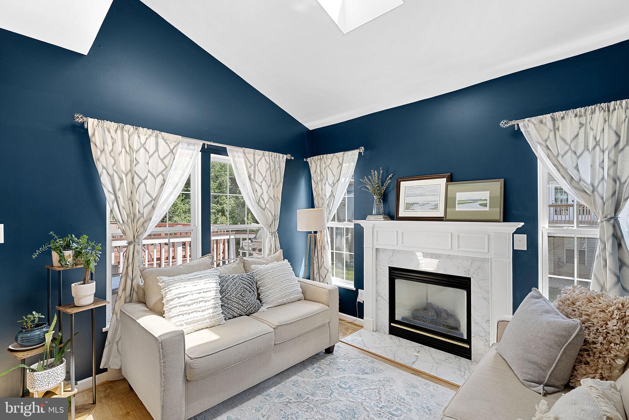 POTOMAC LAKES - Residential