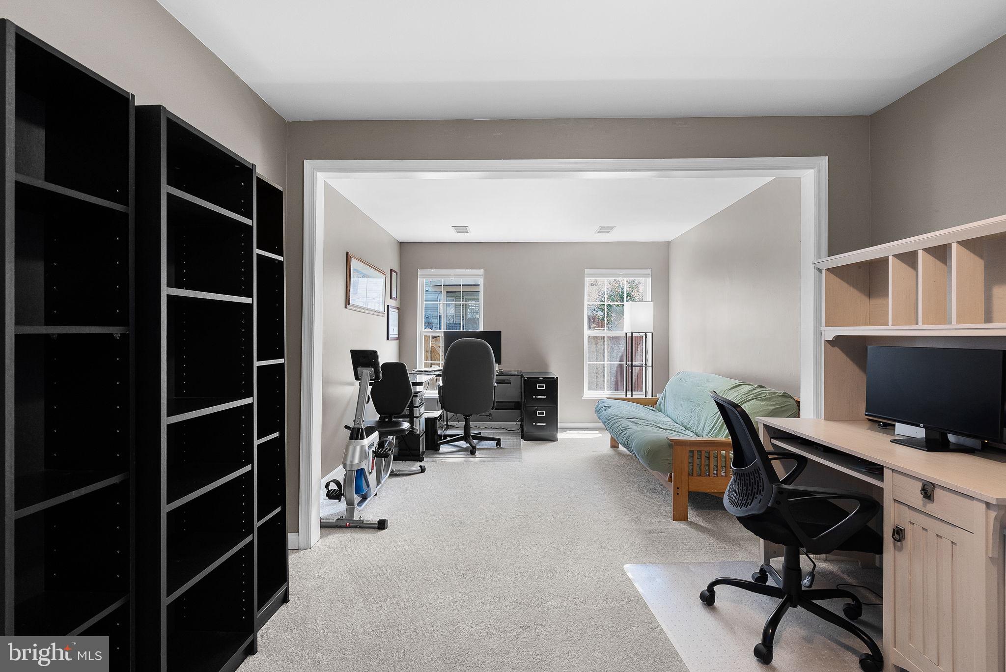 POTOMAC LAKES - Residential