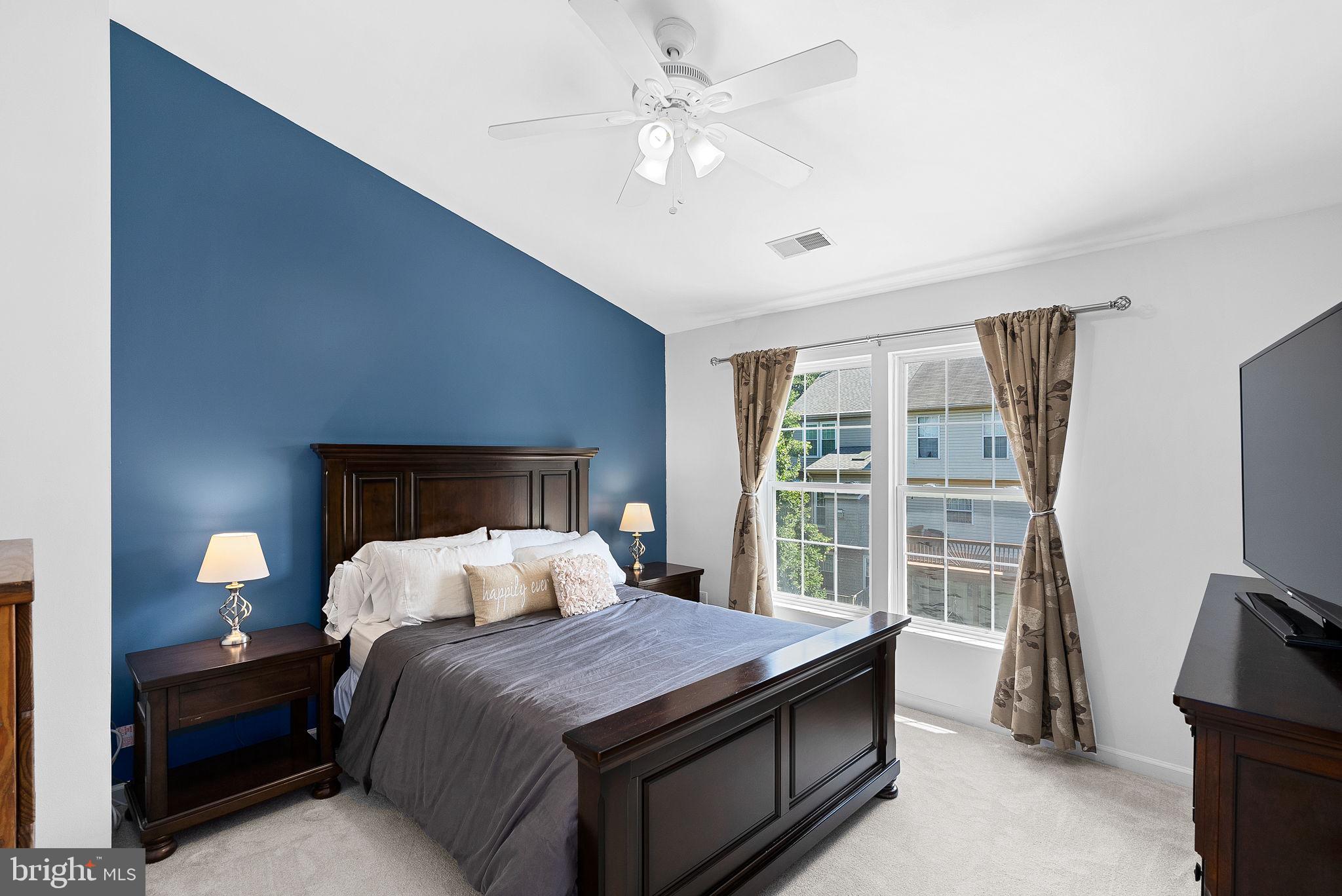 POTOMAC LAKES - Residential