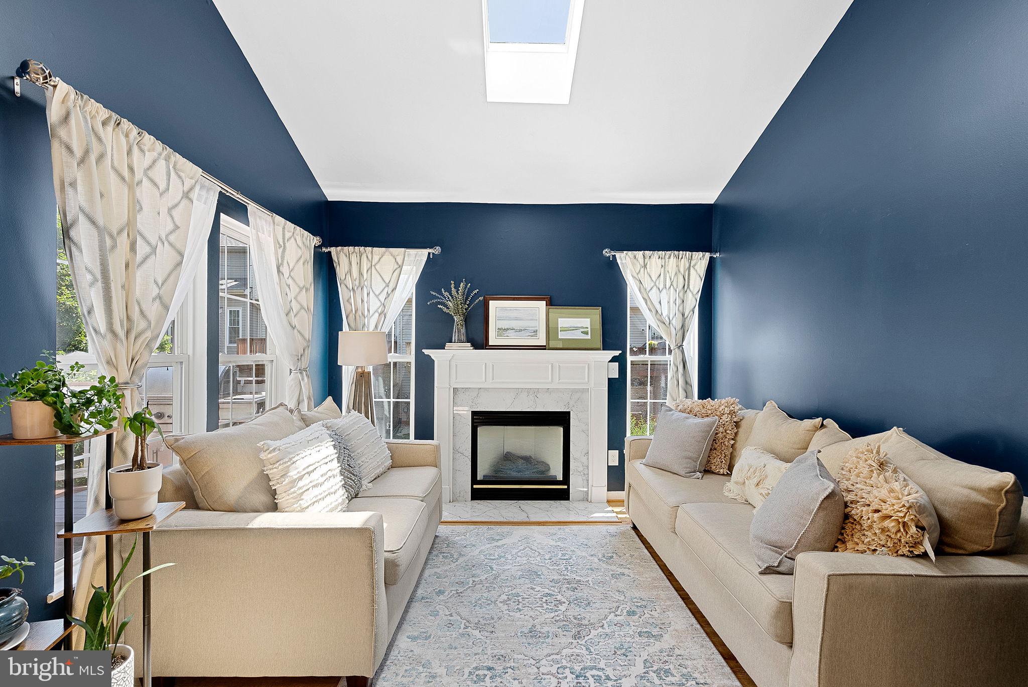 POTOMAC LAKES - Residential